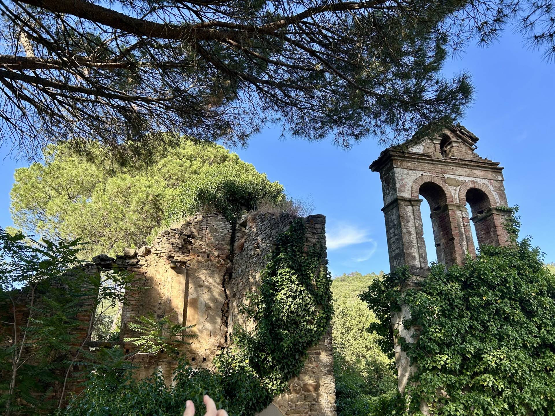 The remains of a old church in Policiano, Tuscany